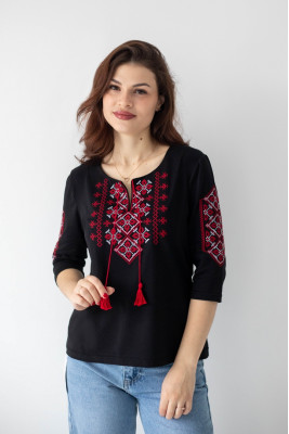 Вишиванка жіноча